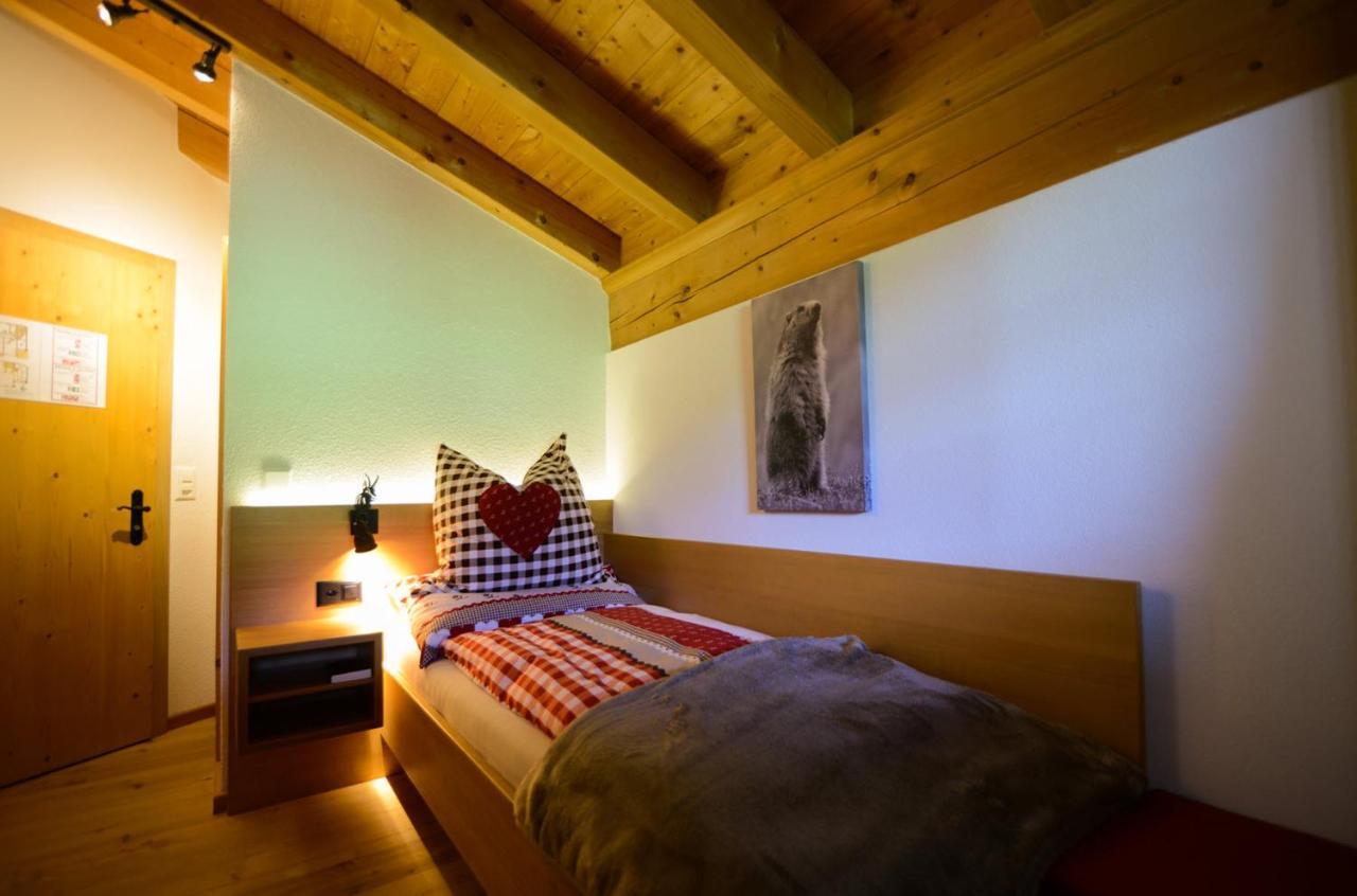 Hotel Madrisajoch ザンクト・アンテーニーン エクステリア 写真