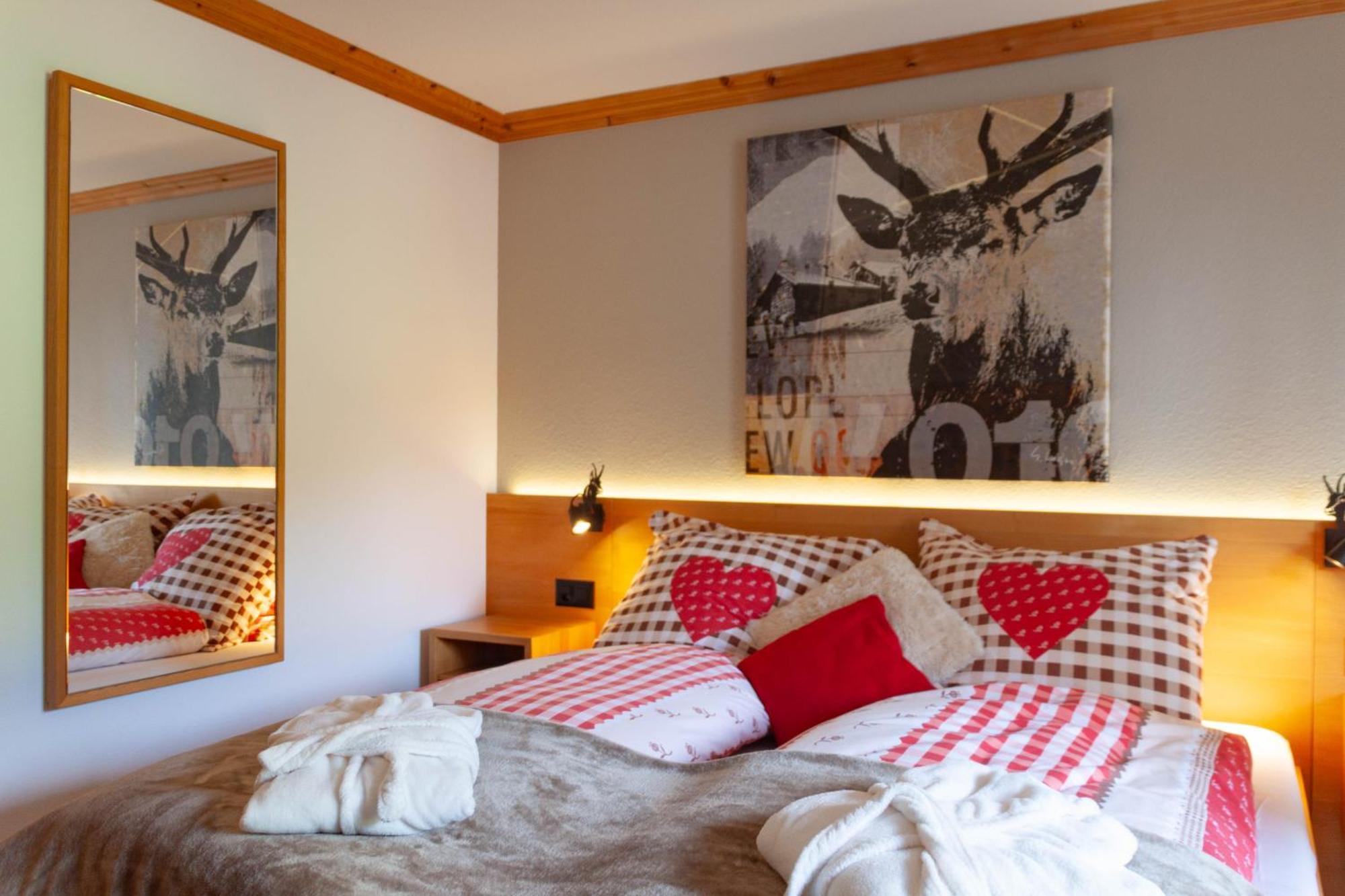 Hotel Madrisajoch ザンクト・アンテーニーン エクステリア 写真