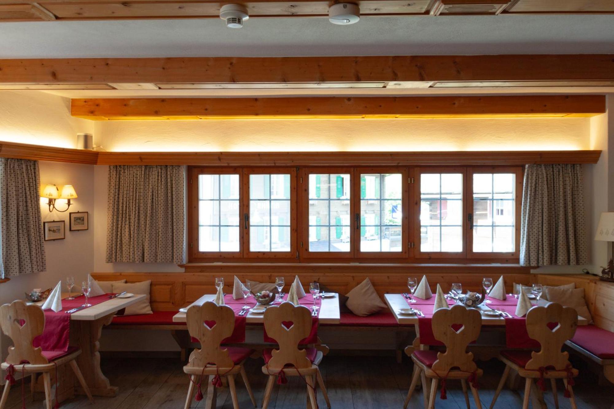 Hotel Madrisajoch ザンクト・アンテーニーン エクステリア 写真