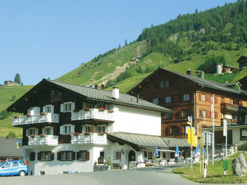Hotel Madrisajoch ザンクト・アンテーニーン エクステリア 写真