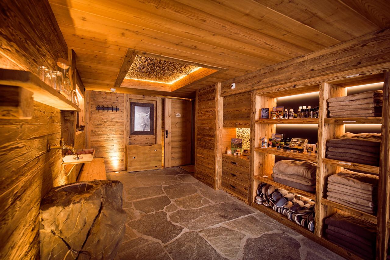Hotel Madrisajoch ザンクト・アンテーニーン エクステリア 写真