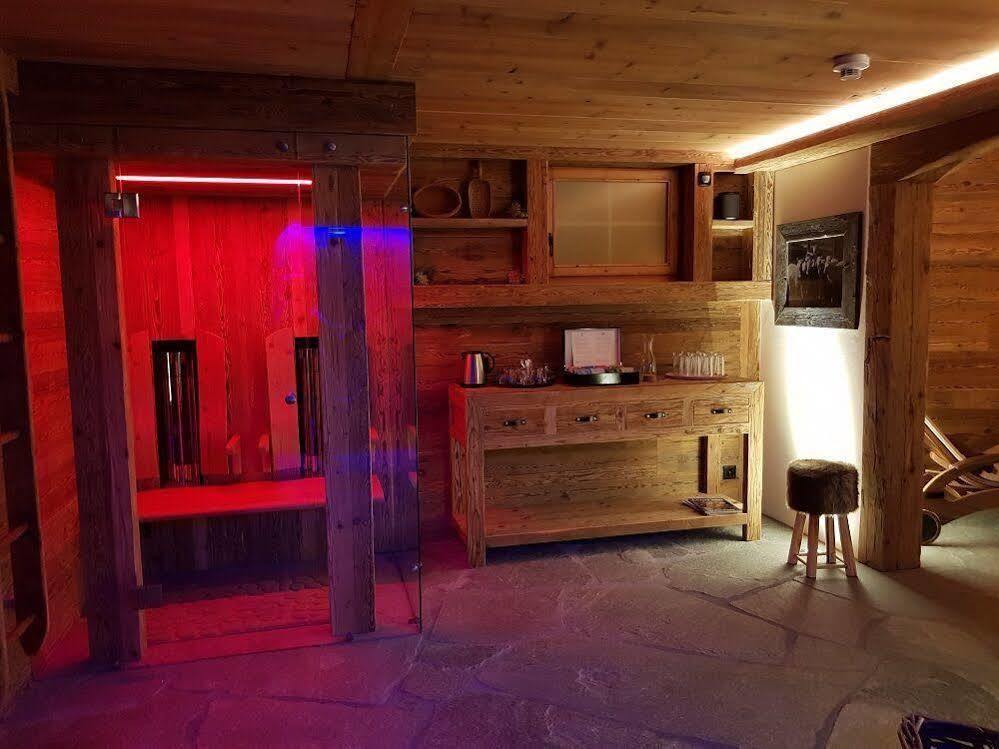 Hotel Madrisajoch ザンクト・アンテーニーン エクステリア 写真