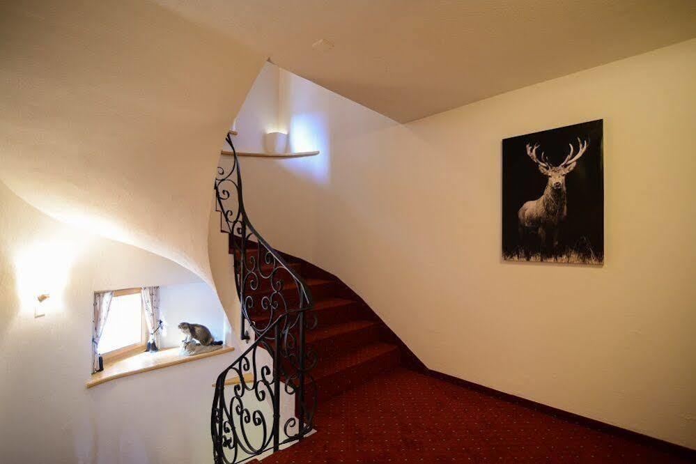Hotel Madrisajoch ザンクト・アンテーニーン エクステリア 写真